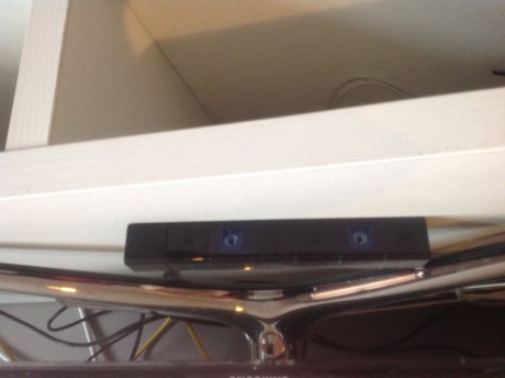 Cambio ps4 mas diferencia si la hubiera con 5 juegos, dos mandos, cámara y soporte vertical por pistola 00