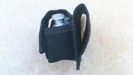 Hola, vendo una funda para dos cargadores rápidos de revólver ( los cargadores que aparecen en las fotos 02
