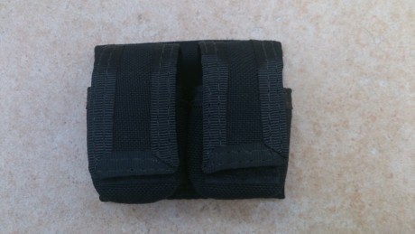 Hola, vendo una funda para dos cargadores rápidos de revólver ( los cargadores que aparecen en las fotos 01