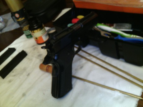 Buenas tardes:
Vendo pistola Llama 9 mm PB en Buen estado.
Precio 150€ Escucho ofertas IMG_20151025_180617.jpg 00
