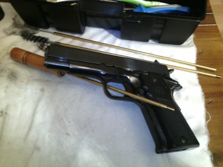 Buenas tardes:
Vendo pistola Llama 9 mm PB en Buen estado.
Precio 150€ Escucho ofertas IMG_20151025_180617.jpg 11