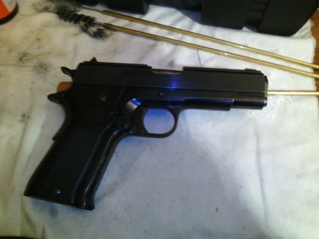 Buenas tardes:
Vendo pistola Llama 9 mm PB en Buen estado.
Precio 150€ Escucho ofertas IMG_20151025_180617.jpg 10