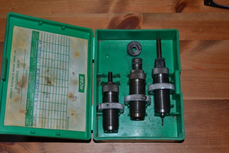 Hola a todos, vendo los siguientes útiles para recarga:

Los dies siguen en venta, 

Juego de tres dies 02