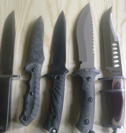 Estas son las piezas que tengo de la casa Gerber, creo que tengo alguna navaja más, ya miraré, tenía un 31
