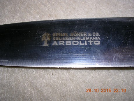 ¿Alguien ha comprado este cuchillo que apunto?¿Diferencias con el auténtico?
Gracias.

https://es.aliexpress.com/store/product/MUELA-KODIAK-Tactical-Fixed-Blade-Knife-Sharp-Knife-440c-Wooden-Handle-Outdoor-Hunting-Knife-Tool-With/325849_32383936678.html?spm=2114.04020208.3.1.iwz9SJ&ws_ab_test=searchweb201556_7_71_72_73_74_75,searchweb201527_2,searchweb201560_9 31