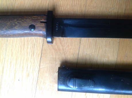Venda esta excelente réplica de una bayoneta  kar98, mango de madera, con funda y tahali de cuero. 00