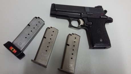 Vendo pistola Firestar en perfectas condiciones.
con tres cargadores. Guiada en F. Y con muy buena precision.
Precio 01