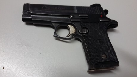 Vendo pistola Firestar en perfectas condiciones.
con tres cargadores. Guiada en F. Y con muy buena precision.
Precio 10