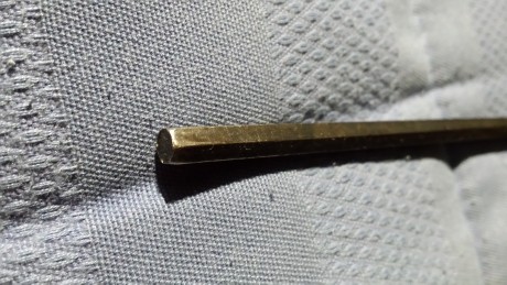 Hola a todos,

Me imagino que alguien por aquí habrá podido desmontar la culata de una Aramberri Guernika 11
