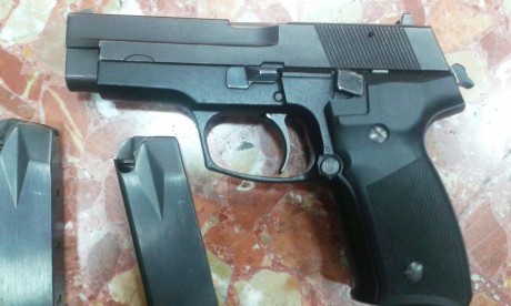 Un amigo pone a la venta una pistola Zastava CZ 99, calibre 9 mm/parabellum

 160 euros + portes  cargadores 01