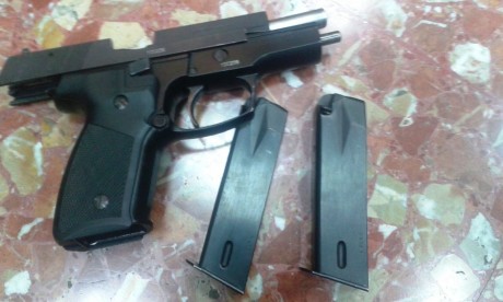 Un amigo pone a la venta una pistola Zastava CZ 99, calibre 9 mm/parabellum

 160 euros + portes  cargadores 00