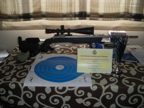  Hola a todos .
 Por subir de categoria, vendo mi querido remi 700 vsf, con los siguintes accesorios.
-Rifle 01