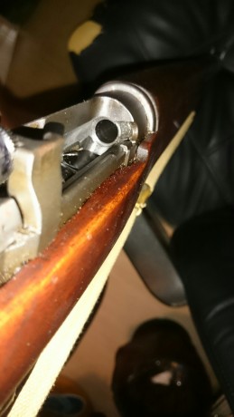 Hola

Vendo Lee Enfield NºIV fabricado en USA por Savage,creo recordar que tiene dos estrias,cal. original 21