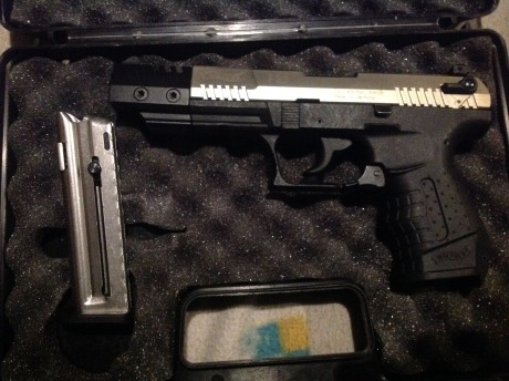 Hola vendo esta pistola p22 target,  un solo cargador esta en granada, guia en A. Precio 120€. Solo pistola. 01