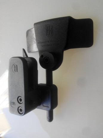 Vendo funda HS IPSC para STI, el precio es de 40 € incluido los portes. 01