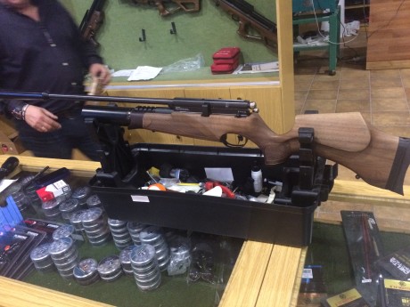 Bueno,pues lo dicho ya tengo mi primer bullpup,es un vulcan del calibre 6.35, de momento no os puedo contar 22