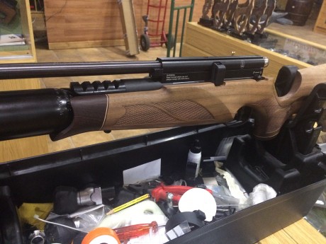 Bueno,pues lo dicho ya tengo mi primer bullpup,es un vulcan del calibre 6.35, de momento no os puedo contar 21