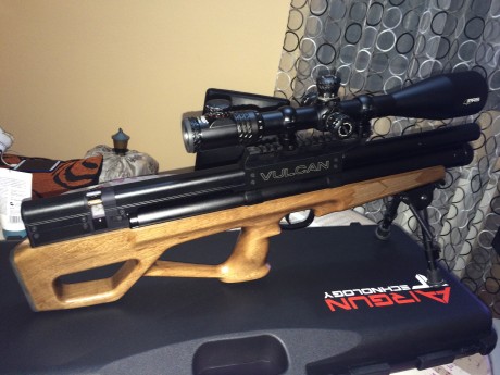 Bueno,pues lo dicho ya tengo mi primer bullpup,es un vulcan del calibre 6.35, de momento no os puedo contar 20