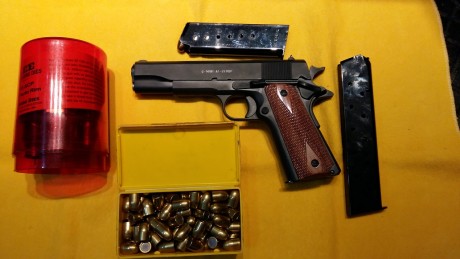 ]Mi amigo Juan, vende esta pistola alemana RBF, en 45 acp, replica de la 1911, en su estuche con sus dos 10