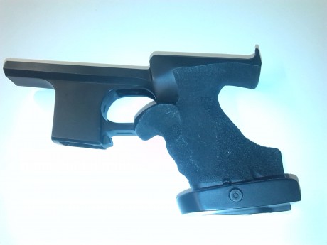 Vendo empuñadura para Hammerlï SP20 RRS Zurda, en perfecto estado, talla L. Precio 100 Euros más portes. 00