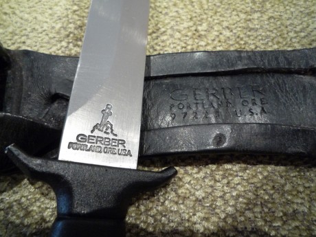 Vendo cuchillo de combate y supervivencia   GERBER COMMAND MARK II  , fabricado en el año 1979. 

Hoja 00