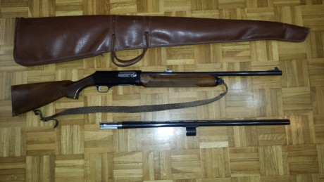 Hola a tod@s.
Vendo escopeta Franchi Prestige.
El arma se vende con dos cañones, uno de bala con alza 00