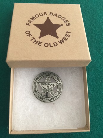 Vendo PLACA de los   TEXAS RANGERS DIVISION  , insignia de la   D COMPANY  , hecha en USA en acero, lacada, 02