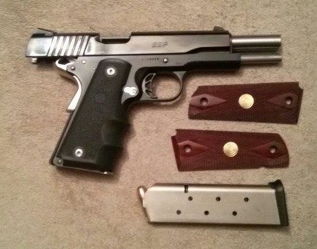   Hola a todos. 

Vendo mi SSP en Madrid. Excelente estado. 
Calibre .45ACP. Monohilera, dos cargadores, 22