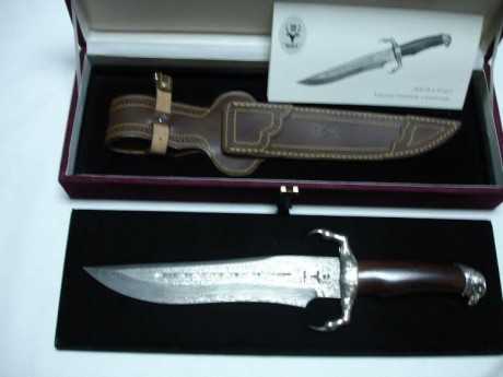 Vendo estos tres Cuchillos de Muela el Modelo Aguila de acero de Damasco con incustraciones de Plata Nº 02