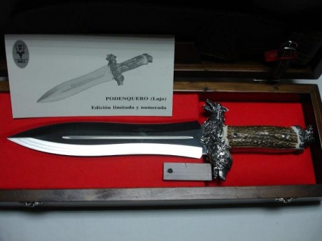 Vendo estos tres Cuchillos de Muela el Modelo Aguila de acero de Damasco con incustraciones de Plata Nº 12
