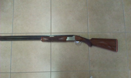 Vendo escopeta FN superpuesta expulsora cañon de 74cm y 5 polichokes. 
Su precio es de 600€+ portes y 01