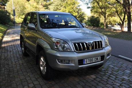 Pongo en venta por 18.000,- € este magnífico automóvil con motor a las cuatro ruedas, Toyota land Cruiser, 01