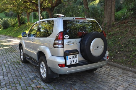 Pongo en venta por 18.000,- € este magnífico automóvil con motor a las cuatro ruedas, Toyota land Cruiser, 00