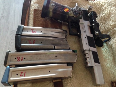 38 super astra  visor en perfecto estado pila barata es una pistola muy dura tiene años pero para iniciación 11