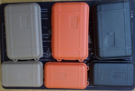Cajas estancas no metálicas, ligeras y robustas, perfectas para proteger tanto de golpes como de la humedad 12