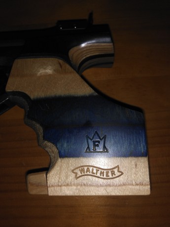 Vendo empuñadura Walther Gsp Expert laminada,diestra,talla M.En perfecto estado.
120€.Seriedad. Atiendo 01