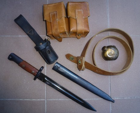Saludos, vendo el siguiente lote de accesorios para el fusil Mauser yugoslavo M-48 (tambien valido para 00