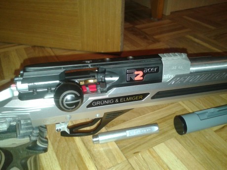 Vendo carabina tiro olimpico con accion  grunig elmiger racer 2  comprada nueva en marzo de 2015 montada 00