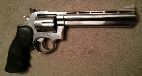   Hola de nuevo! 

Pongo en venta en Madrid mi revólver Taurus  del .357MG/.38 SPL de 6", prefiero 11