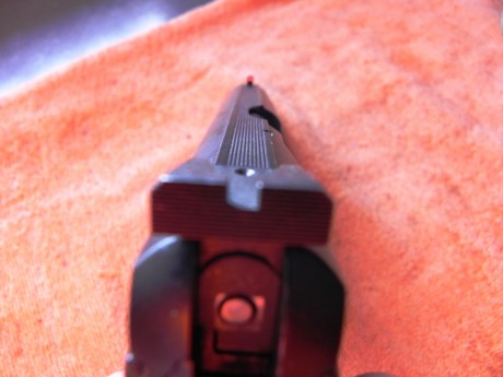 Hola compañeros.
Pongo a la venta mi pistola CZ 75,preparada para competir en IPSC.Lleva punto de fibra 00