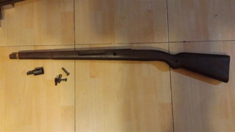 Culata para Mauser Coruña, madera en muy buen estado pero alguien la ha intentado deportivizar, cortando 11