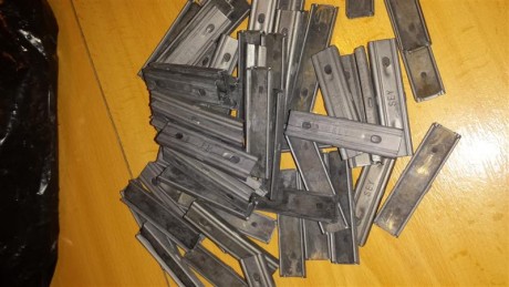 Vendo peines metálicos para el Mauser oviedo (sin munición), también le valen al Carl Gustav ya que son 01