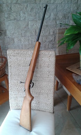 Vendo carabina Anschutz modelo 1361. Calibre 22 LR. Monotiro. Año 1968.

Restaurada de maderas (hechas 02