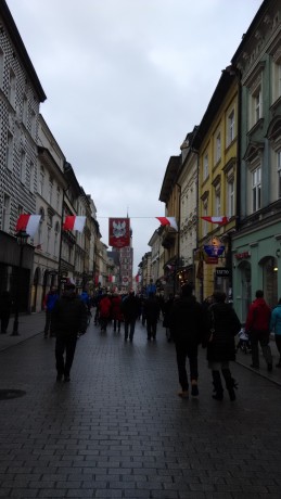 Hola, buenas a todos, os cuento, resulta que me voy un año a vivir a Cracovia , según tengo entendido 02
