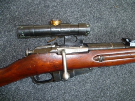 El Mosin-Nagant ..
es un rifle militar accionado por cerrojo, con cargador de cinco proyectiles, que 31