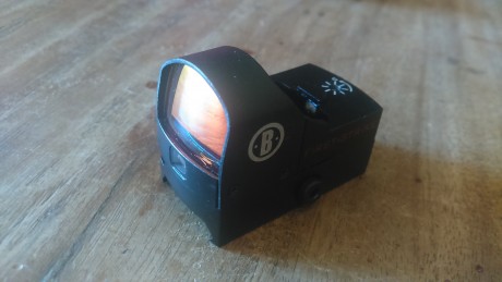 Vendo visor punto rojo bushnell first strike.
En perfecto estado estetico y de uso.
Esta en Barcelona. 00