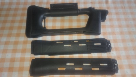 Hola,vendo dos culatas con sus guardamanos de un tigre,una es de madera laminada clara con acabado al 02