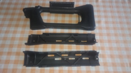 Hola,vendo dos culatas con sus guardamanos de un tigre,una es de madera laminada clara con acabado al 01