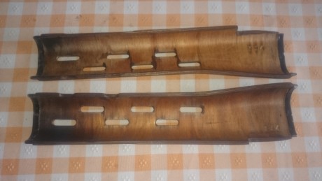 Hola,vendo dos culatas con sus guardamanos de un tigre,una es de madera laminada clara con acabado al 10