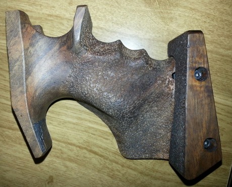 Se vende Cacha sin tocar talla L para Match Guns MG 4   MG 2
La cacha esta en perfecto estado y nunca 02